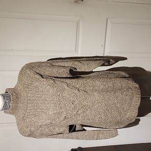 Genesis Tan & White Women's Medium PullOver Turtleneck Sweater